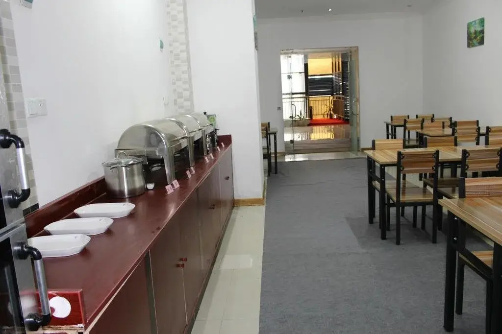 Nest Business Hotel