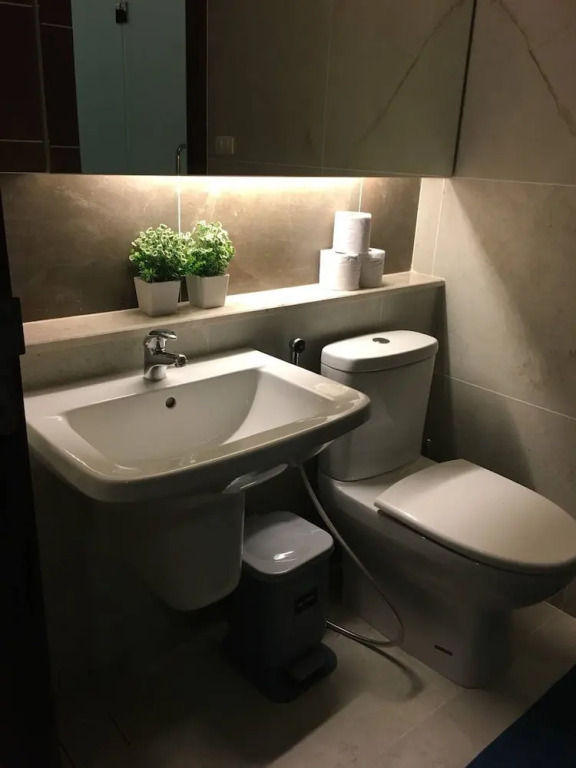 Luxury Corner Room