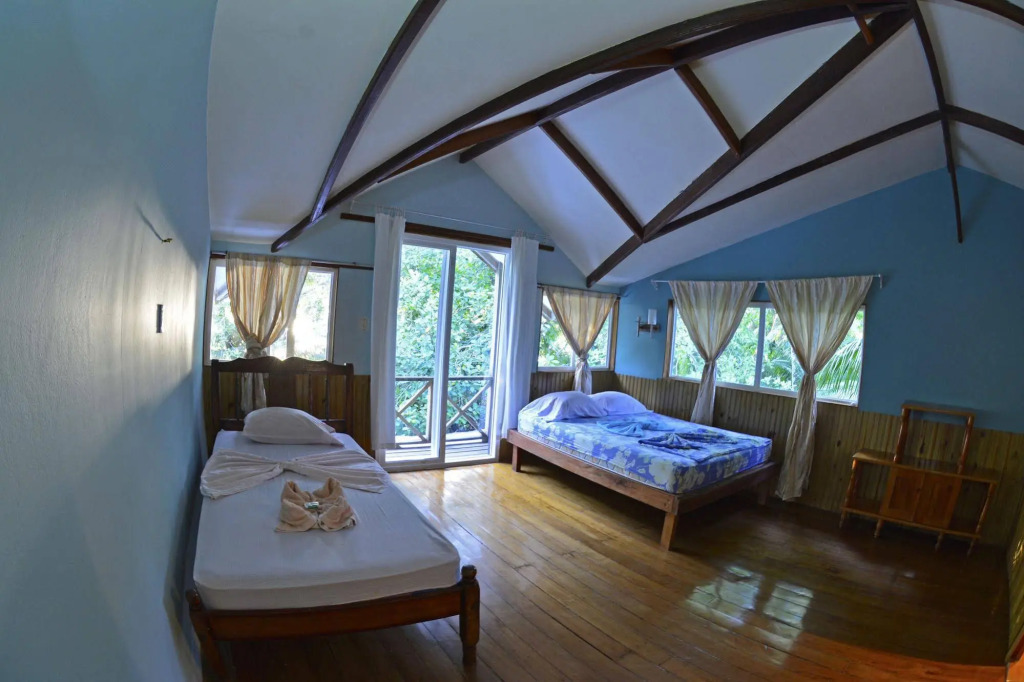 Poor Mans Paradise Lodge