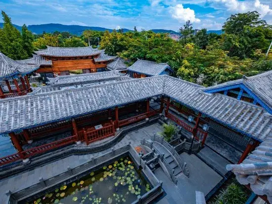 Naran manor