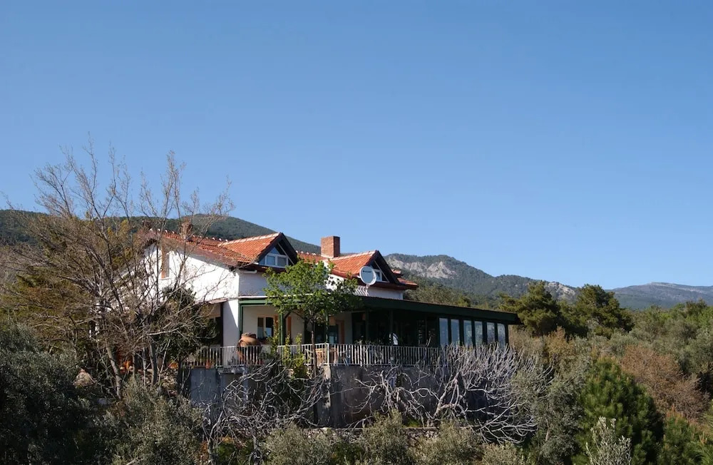 Idakoy Ciftlik Evi