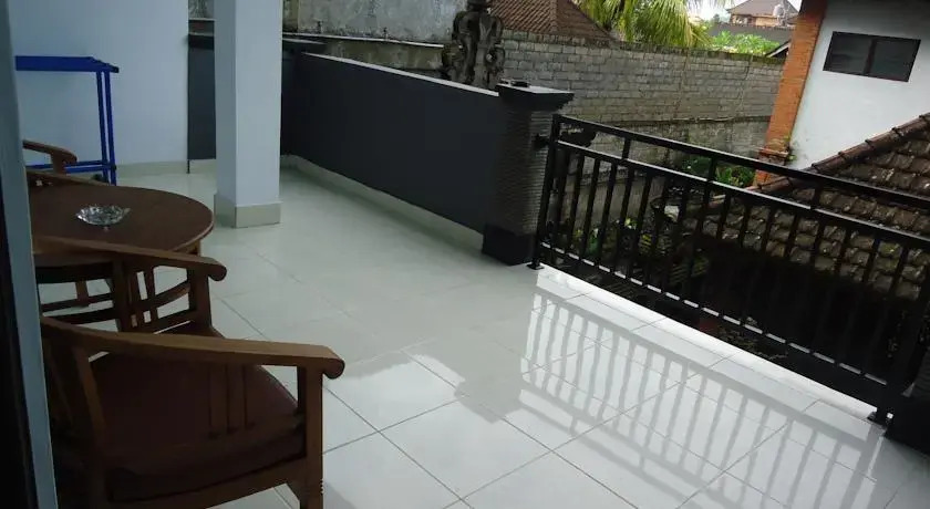 Warsas Guest House