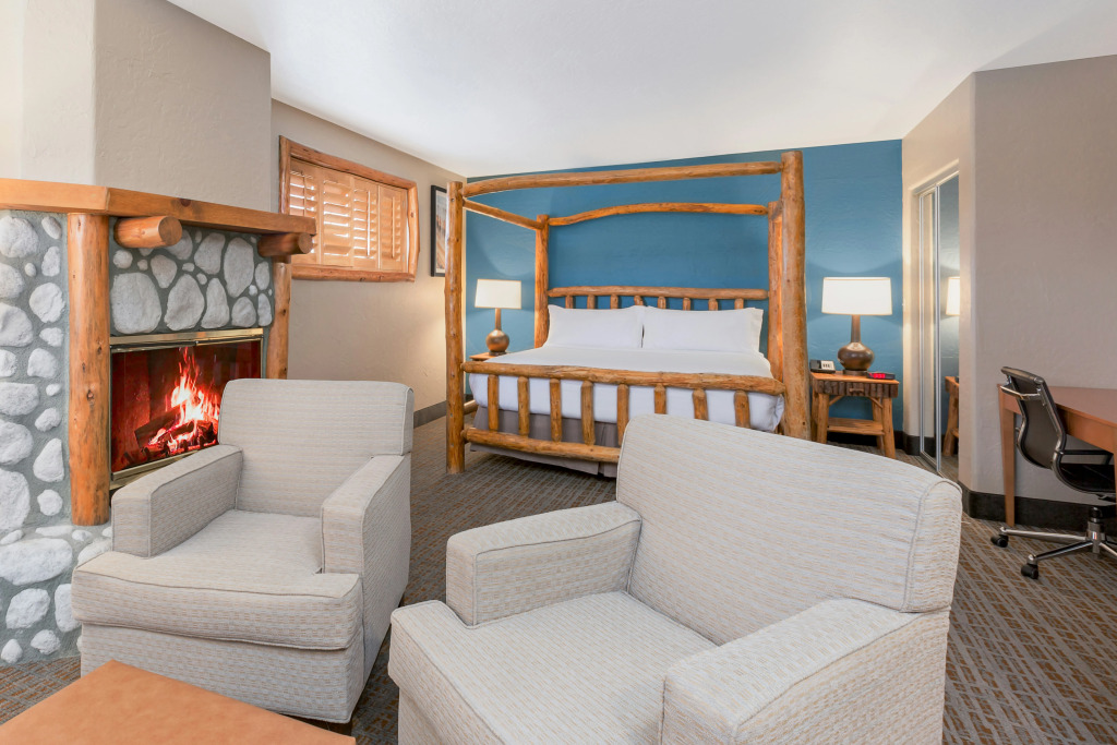 Holiday Inn Resort The Lodge at Big Bear Lake by IHG