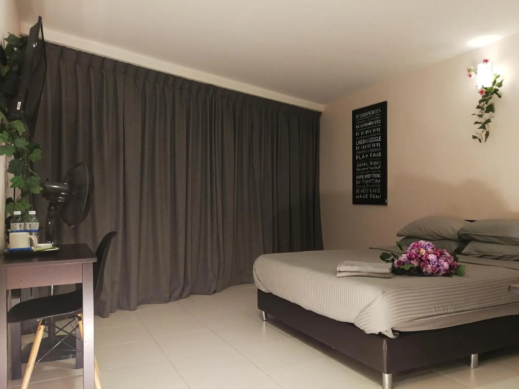 Live Com Hotel