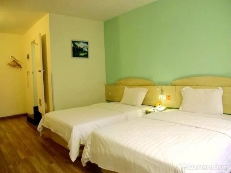 7Days Inn Foshan Tongji Bridge Tongji Road Subway Station