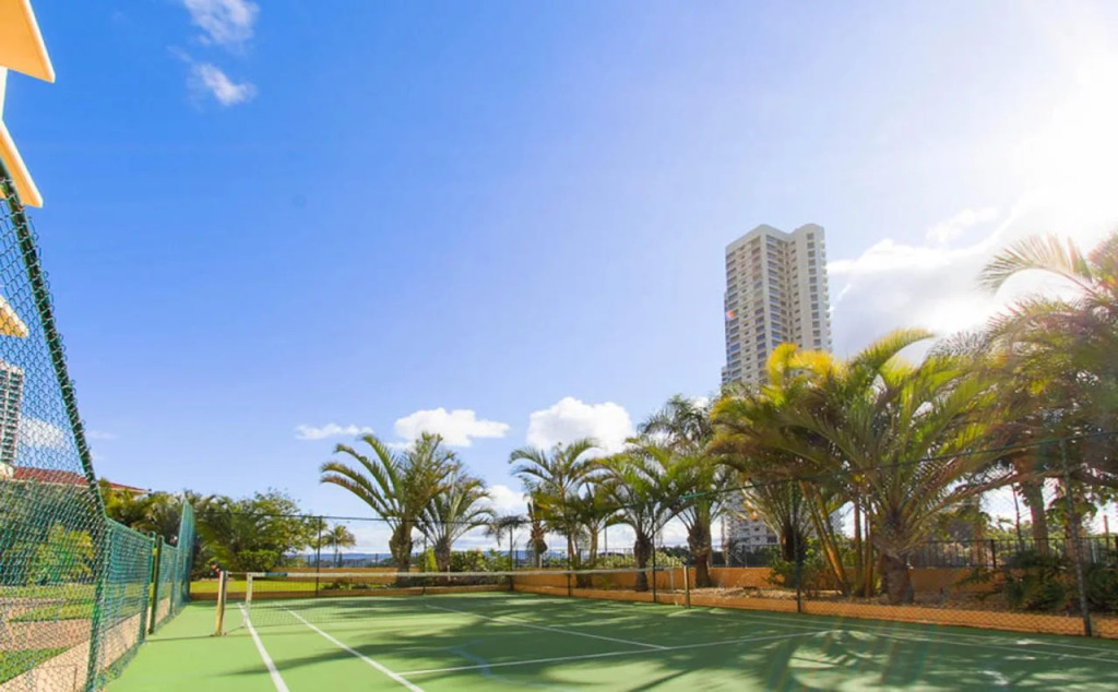 Capricorn One Beachside Holiday Apartments - Official