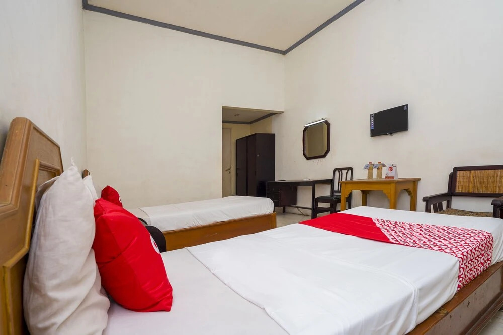 Hotel Pelangi Harapan by OYO Rooms