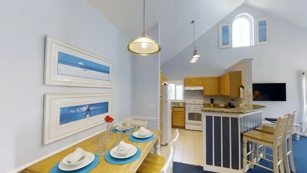 Runaway Beach - 3 Bd Villa (RW15204)