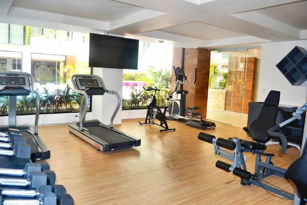 Modern Department With the Best Location, Skybar & Gym