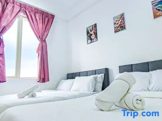 Peaceful Luxury at Tresor Klang by HCK