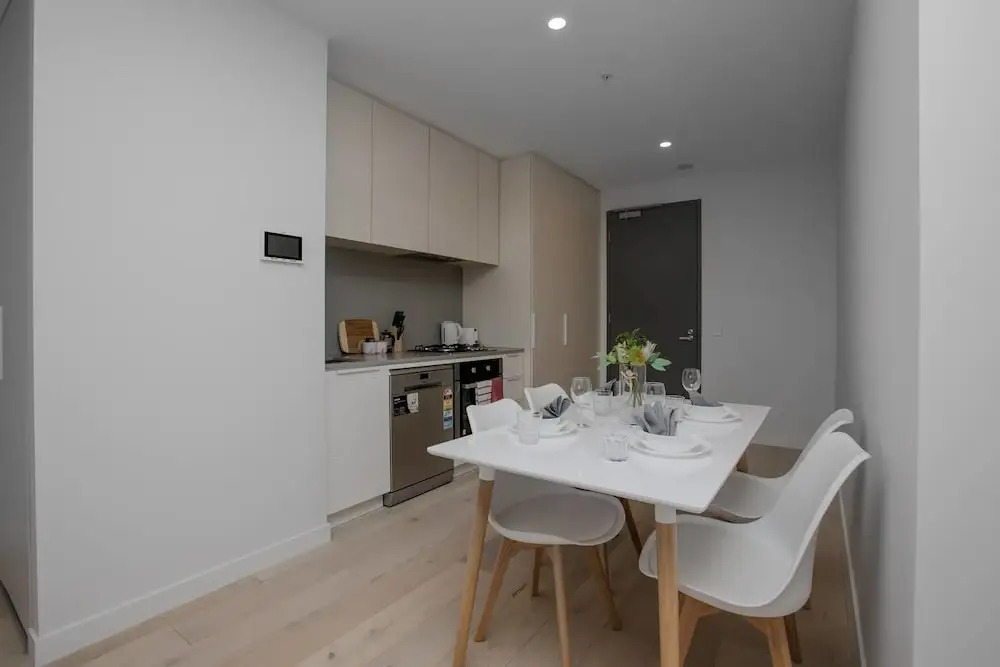 Stunning Apartment In Parkville