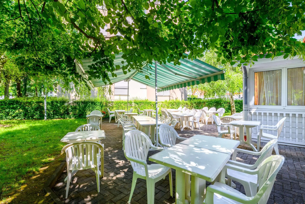 Hotel Strasbourg - Montagne Verte & Restaurant Louisiane