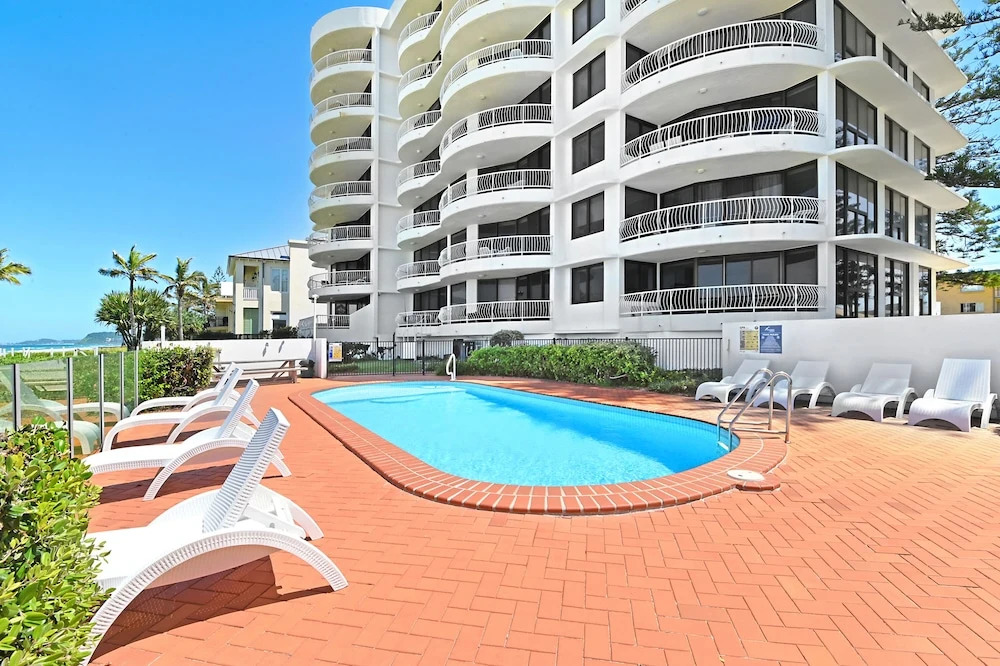 Albatross North Apartments