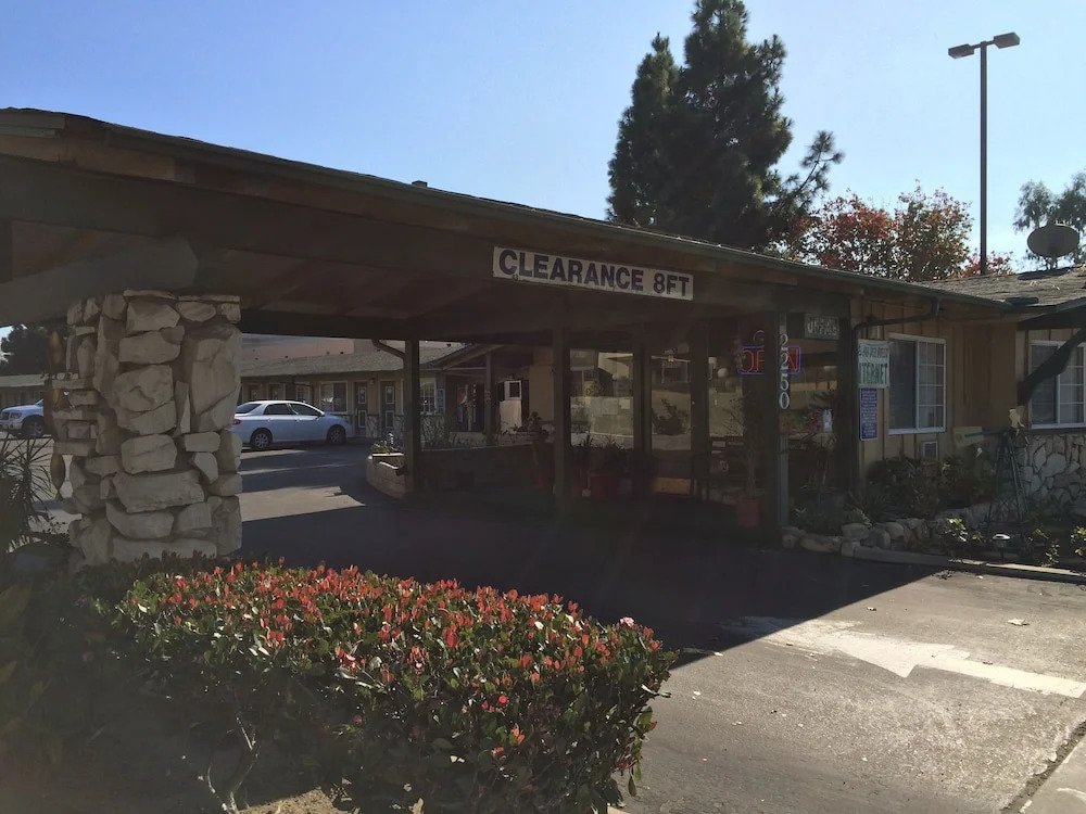 Town and Country Inn