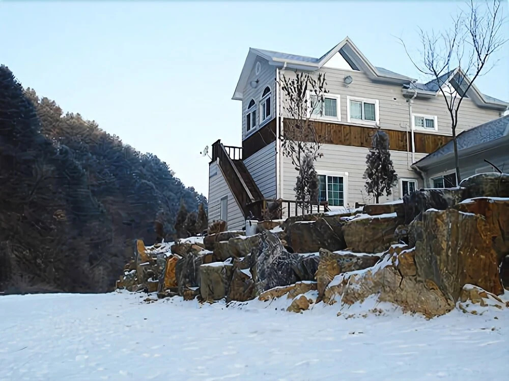 Pocheon Evergreen Pension