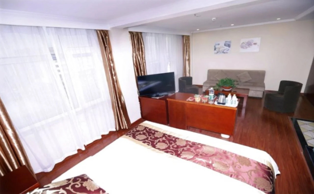 GreenTree Inn ShanDong ZiBo LinZi People Square Long-term Bus Station East Express Hotel