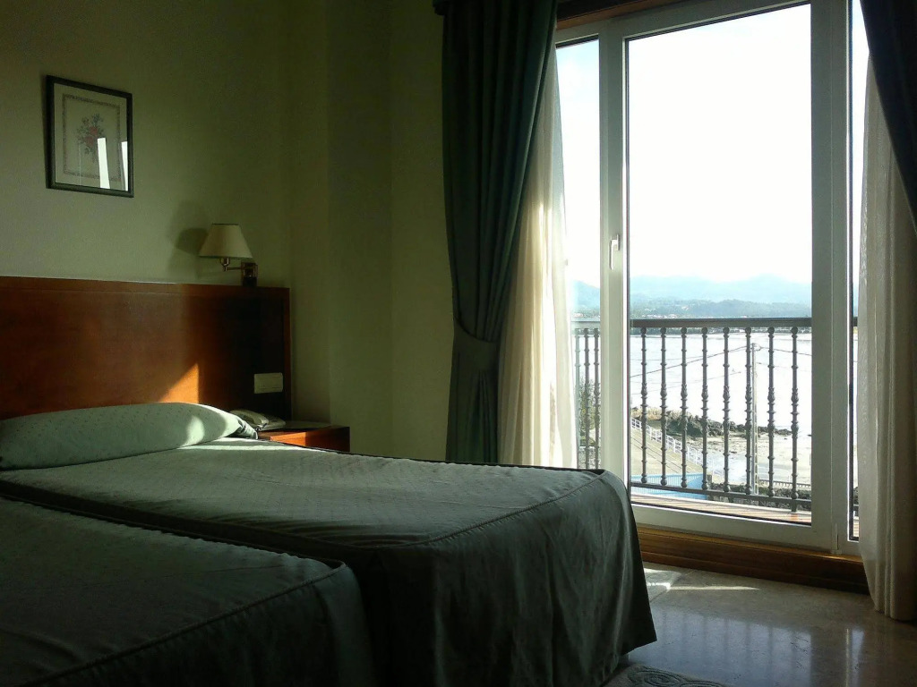 Hotel Bahía Bayona