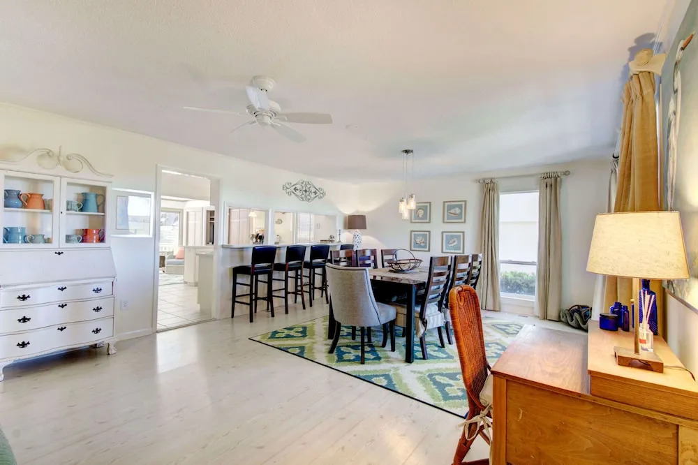 2204 Ocean Road by Hodnett Cooper