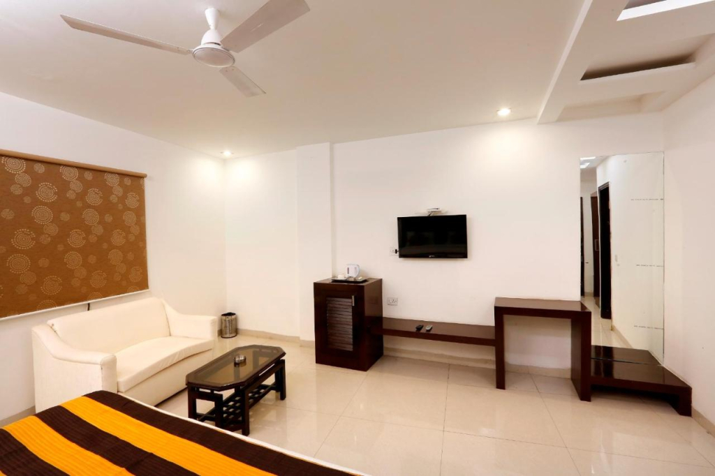 Hotel Anand Lok Inn at Delhi Airport By Arch Group
