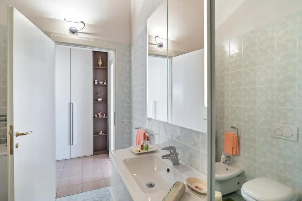 Bright Apartment Como Cavallasca