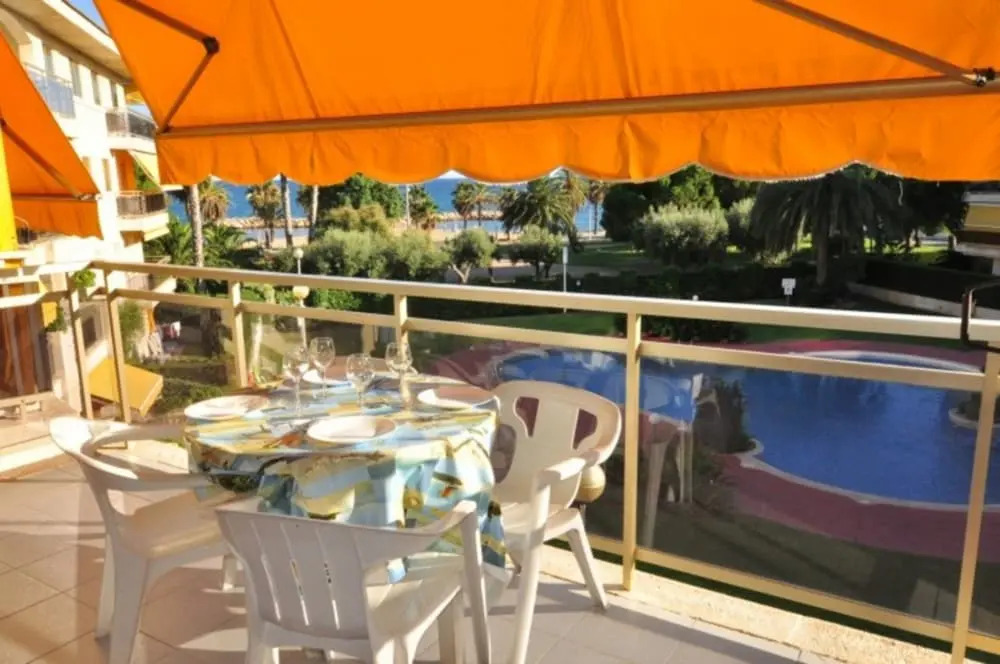 Apartamento Vista a la Piscina Para 6 Personas en Cambrils