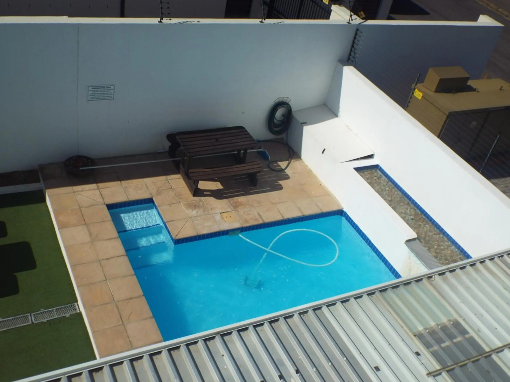 Lovely 2 bedroom self-catering apartment located 1 min from the beach