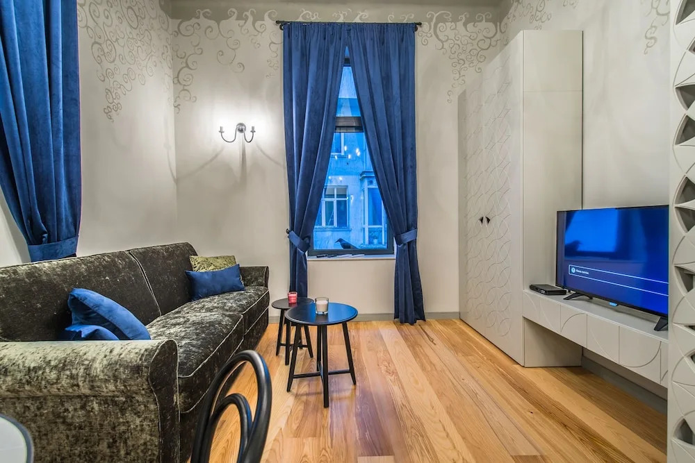 Fm Premium 1 Bdr Apartment Designer Aristocratic