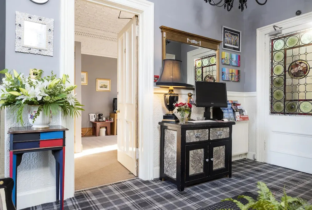 East Claremont Guest House