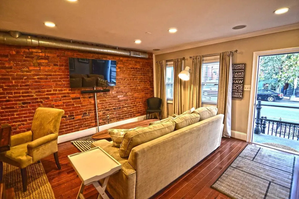 1826 Northwest Townhome #1060 - 3 Br Townhouse