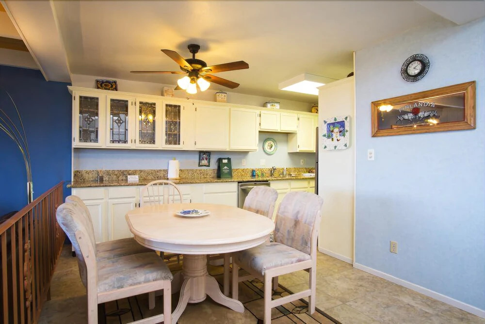 Lake View Condo #25-2 2 Bedrooms 2 Bathrooms Condo