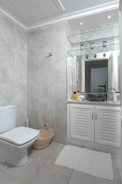 Charming 2-bedroom Apartment With Ocean View in Carthage