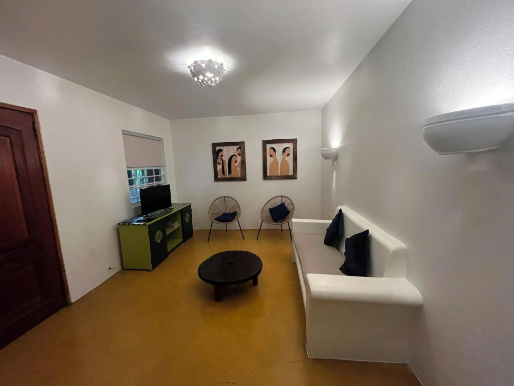 The Dive Hut - Boutique Apartments