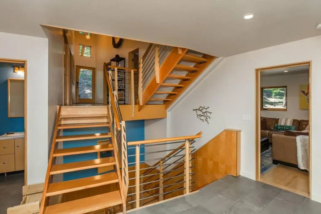 Tahoe Donner Luxury 4BR+2 lofts, Hot tub 3100 sqft