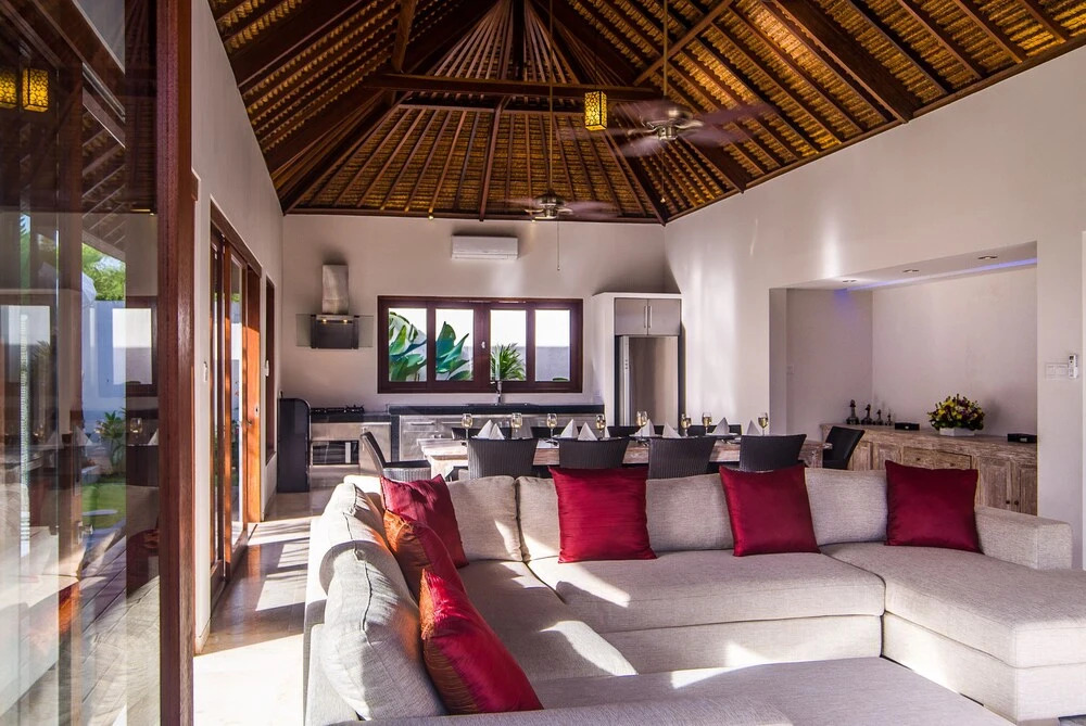 Villa Bon Bon, 100m from Beach, Ideal for Families