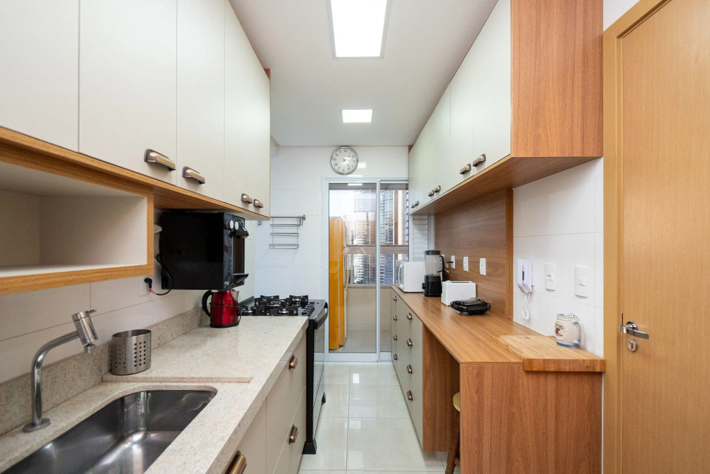 3 Quartos Ao Lado Do Shopping Flamboyant  Frp902