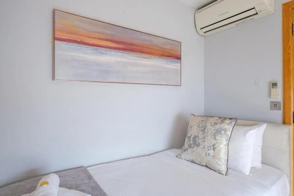 The Eyre Square Townhouse