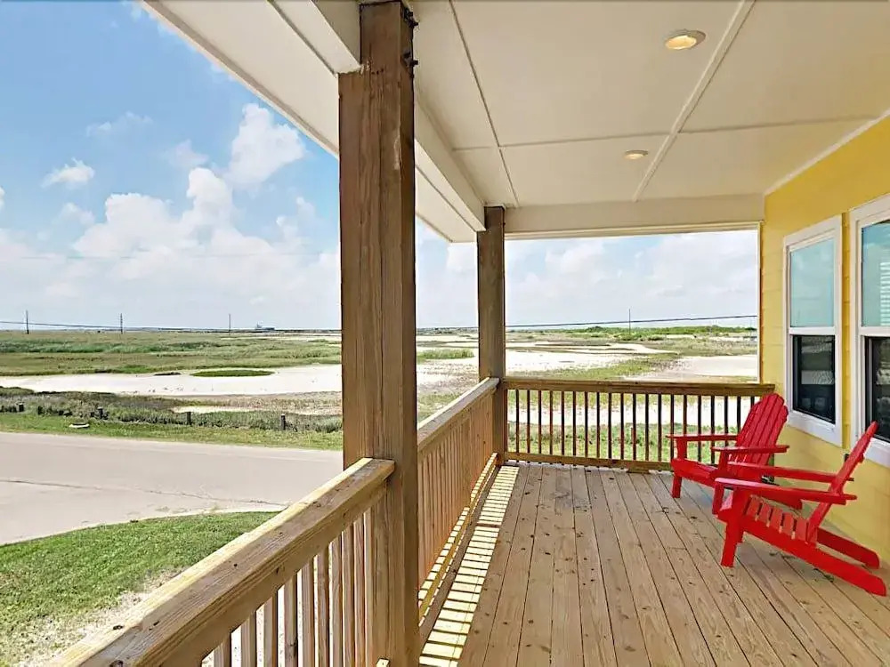 660 Sandpiper Cir Home - 3 Br home by RedAwning