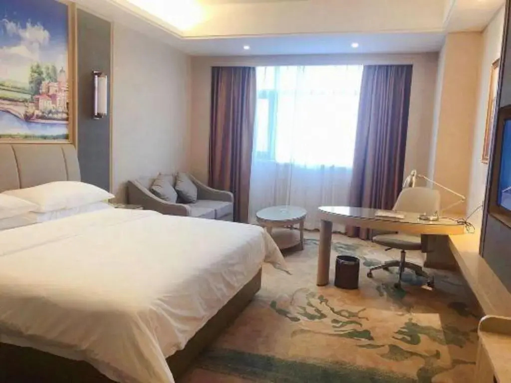 Vienna International Hotel (Chengdu Happy Valley, Dongzikou Metro Station)