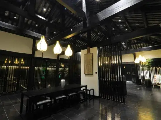 Gong Xili Qingdu Hotel