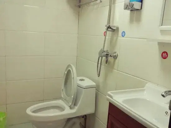 Desheng Bianjie Hotel