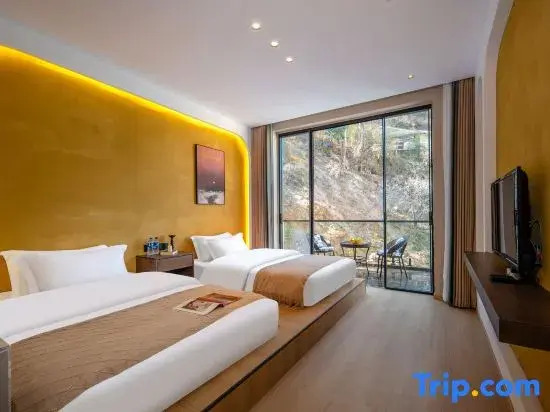Yunshang · Fanchen Viewing Inn (Tiger Leaping Gorge Town Store)