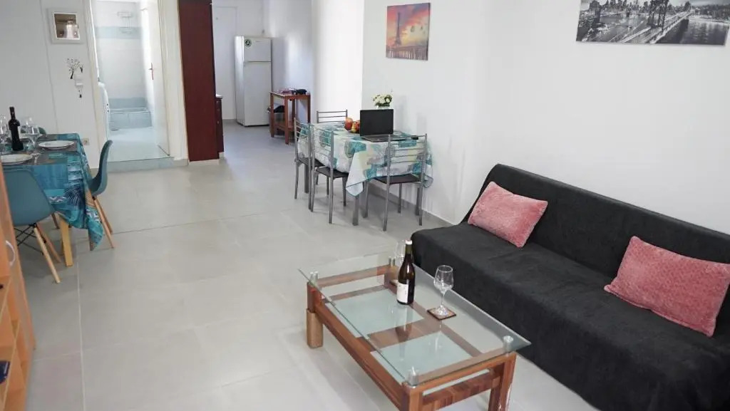 Nikolas Family Apartments