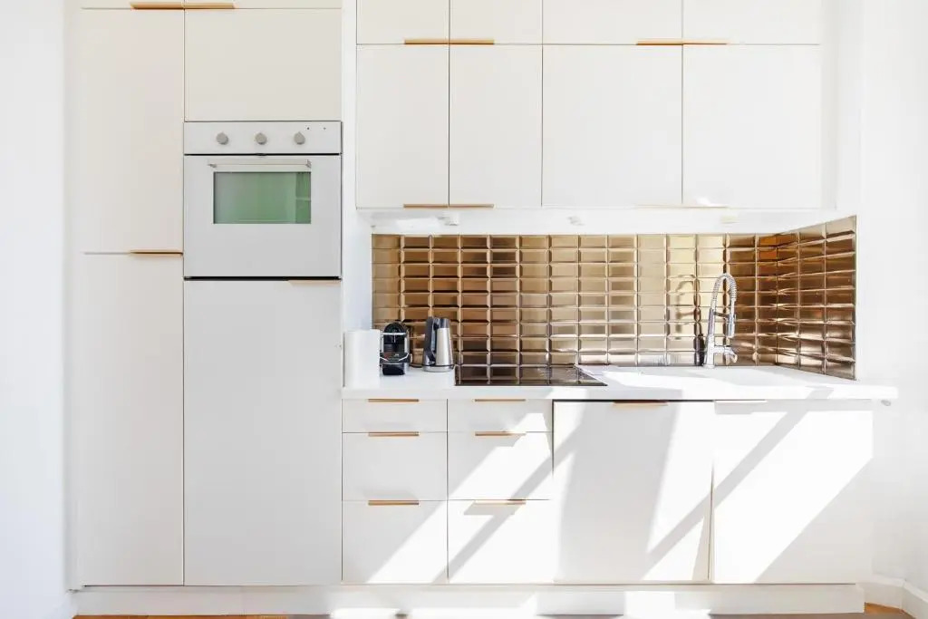 Palais Area: Modern 4 Bedrooms/ 4 Baths
