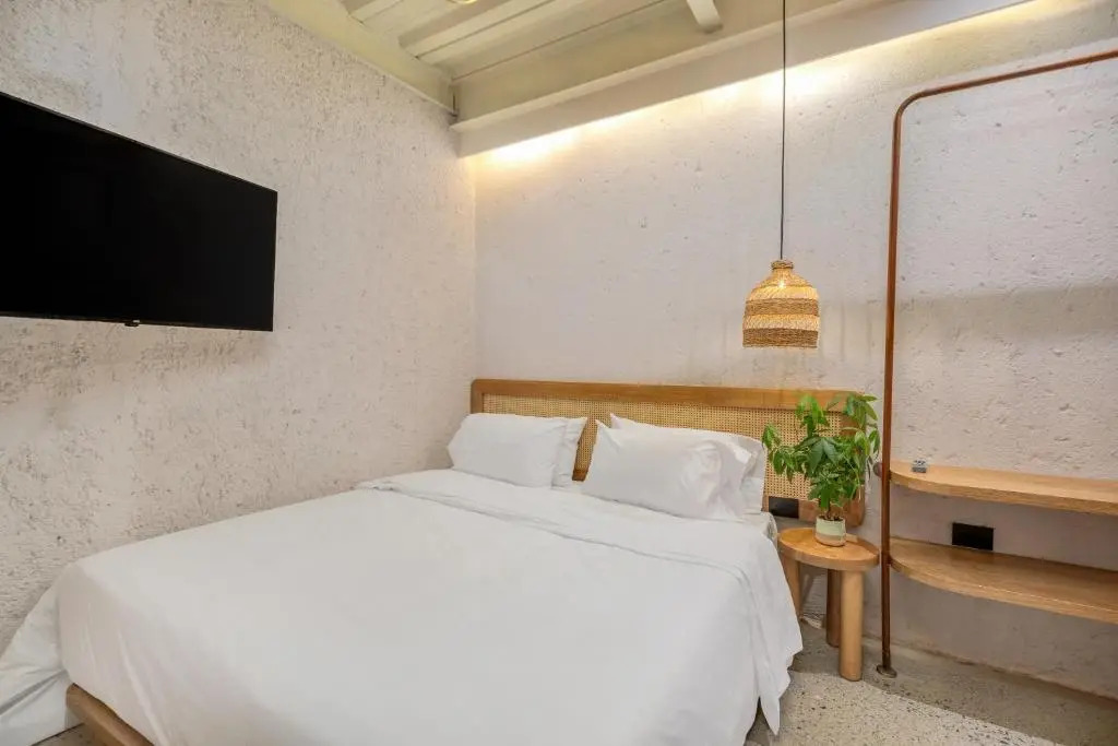 Botánica Hotel Manila by HOUSY
