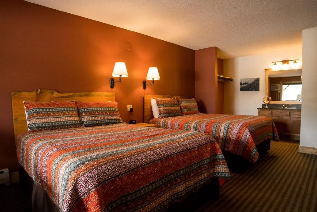 Hotel Estes