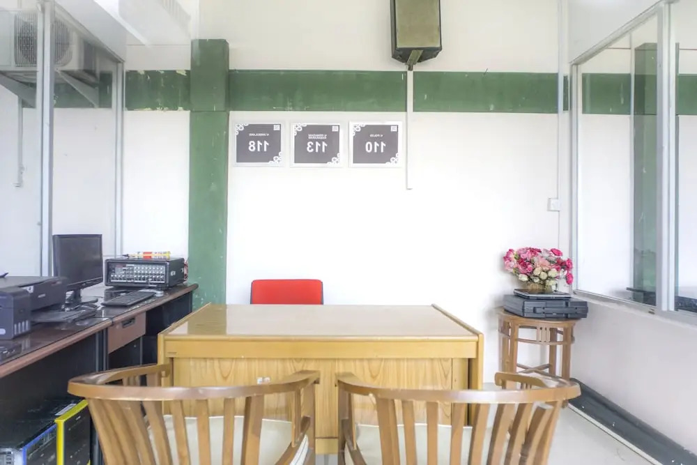 Rose House by OYO Rooms