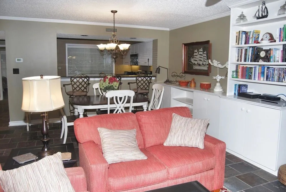 West Hyde Park 14B 2 Bedrooms 2 Bathrooms Villa