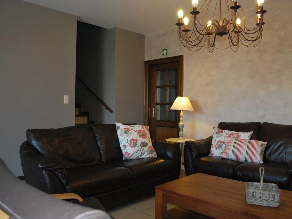 House With 4 Bedrooms in Bertrix, With Enclosed Garden and Wifi