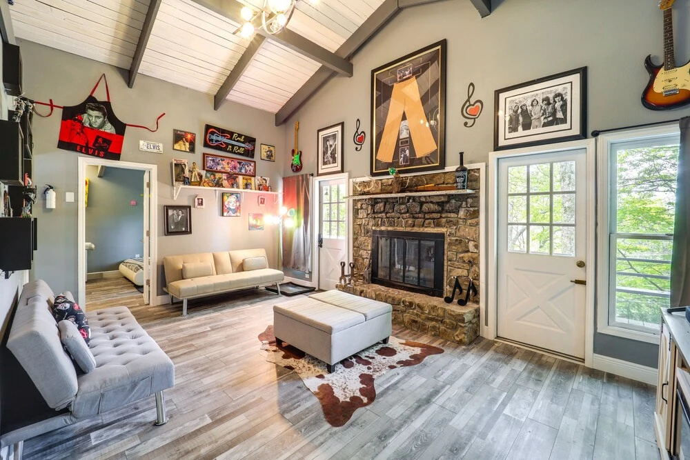 Beech Mountain Home w/ Fire Pit < 1 Mi to Skiing!