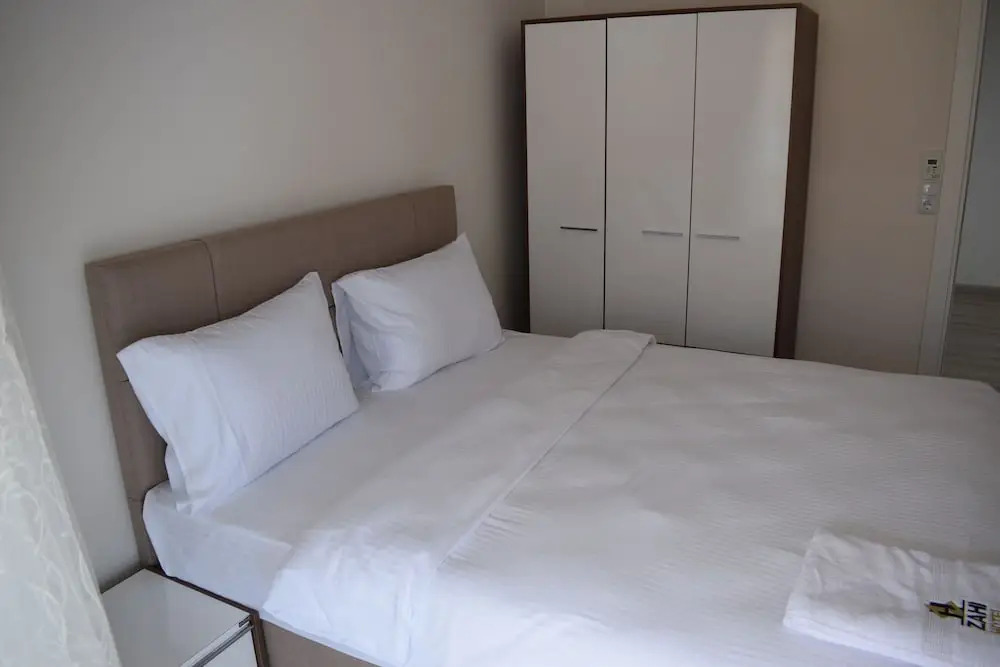 Zahi Hotel